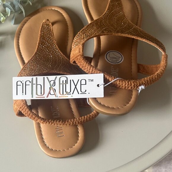 Women's Fifth & Luxe tan thong sandals bead design flats size 8 New - Picture 3 of 5